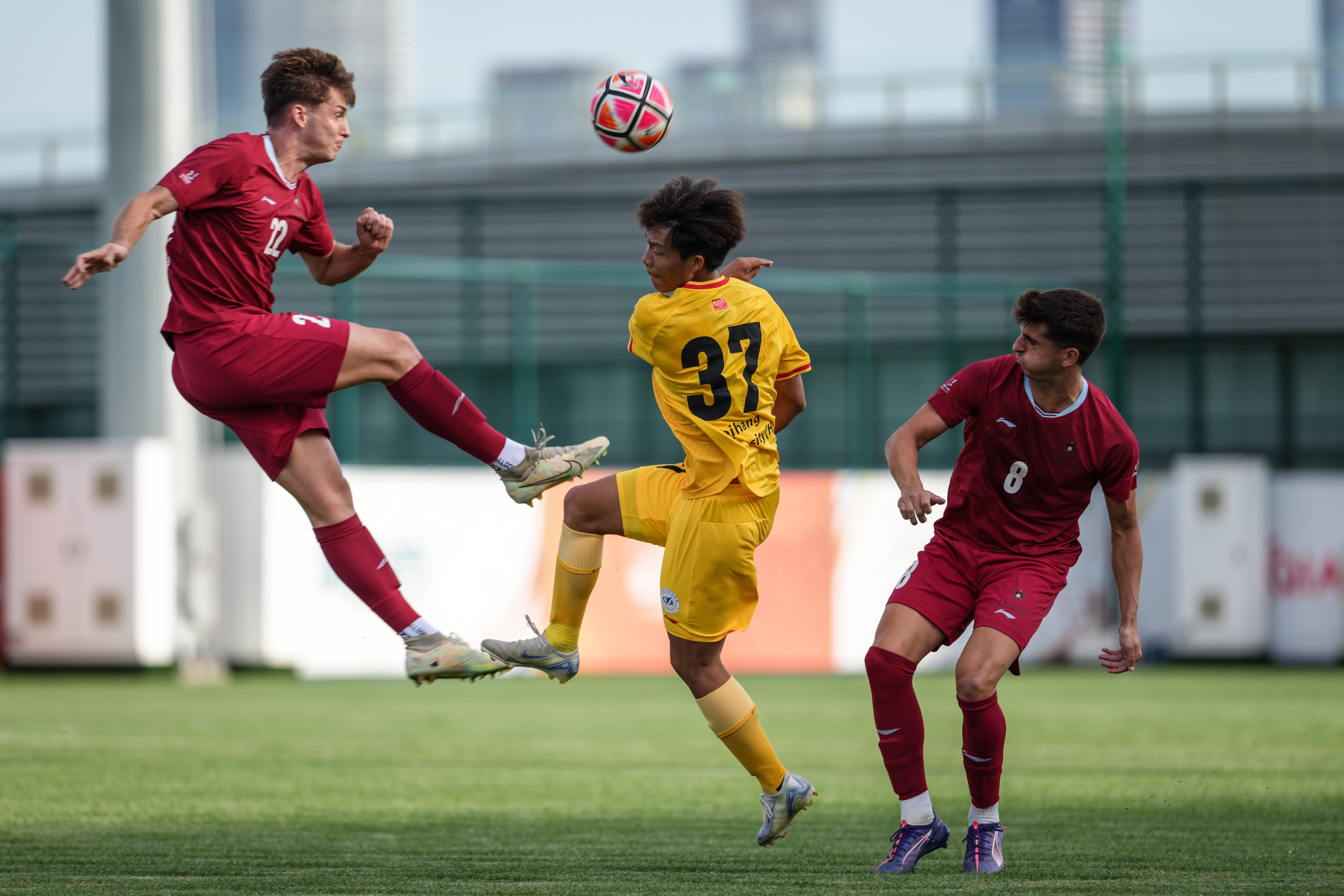 足球俱乐部国际比赛取得优异战绩怎么写